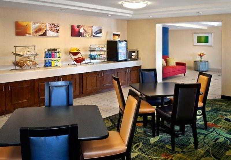 Fairfield Inn Manchester - Boston Regional Airport Exterior foto